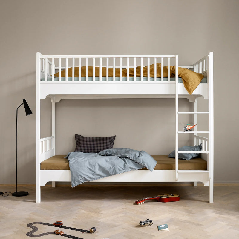Oliver Furniture Seaside Bunk Bed with Vertical Ladder