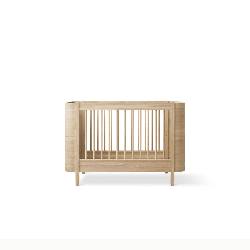 Oliver Furniture Wood Mini+ Cotbed in Oak (0-9 years) (incl. junior kit)