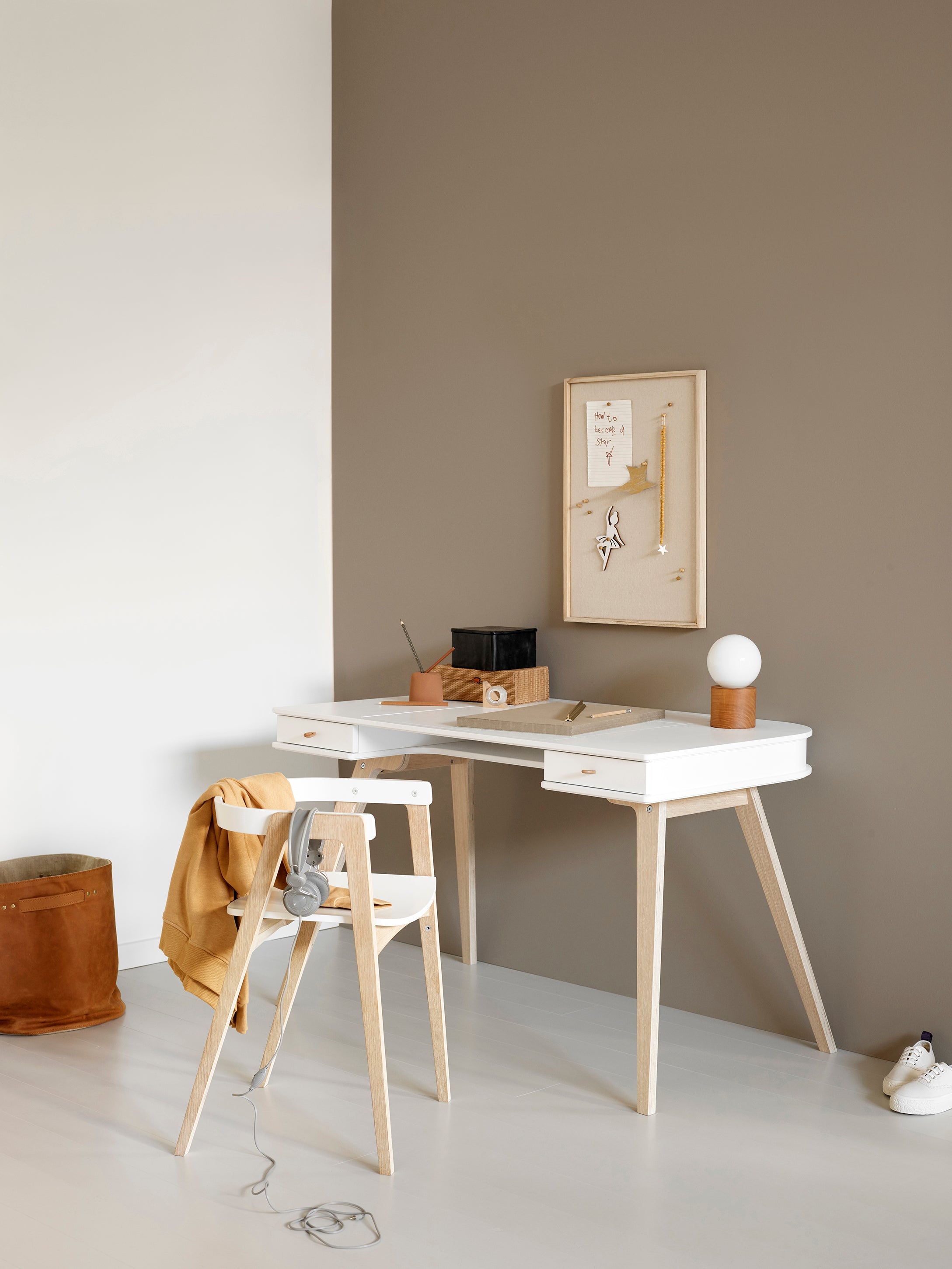 Junior (66cm) legs for wood desk by Oliver Furniture