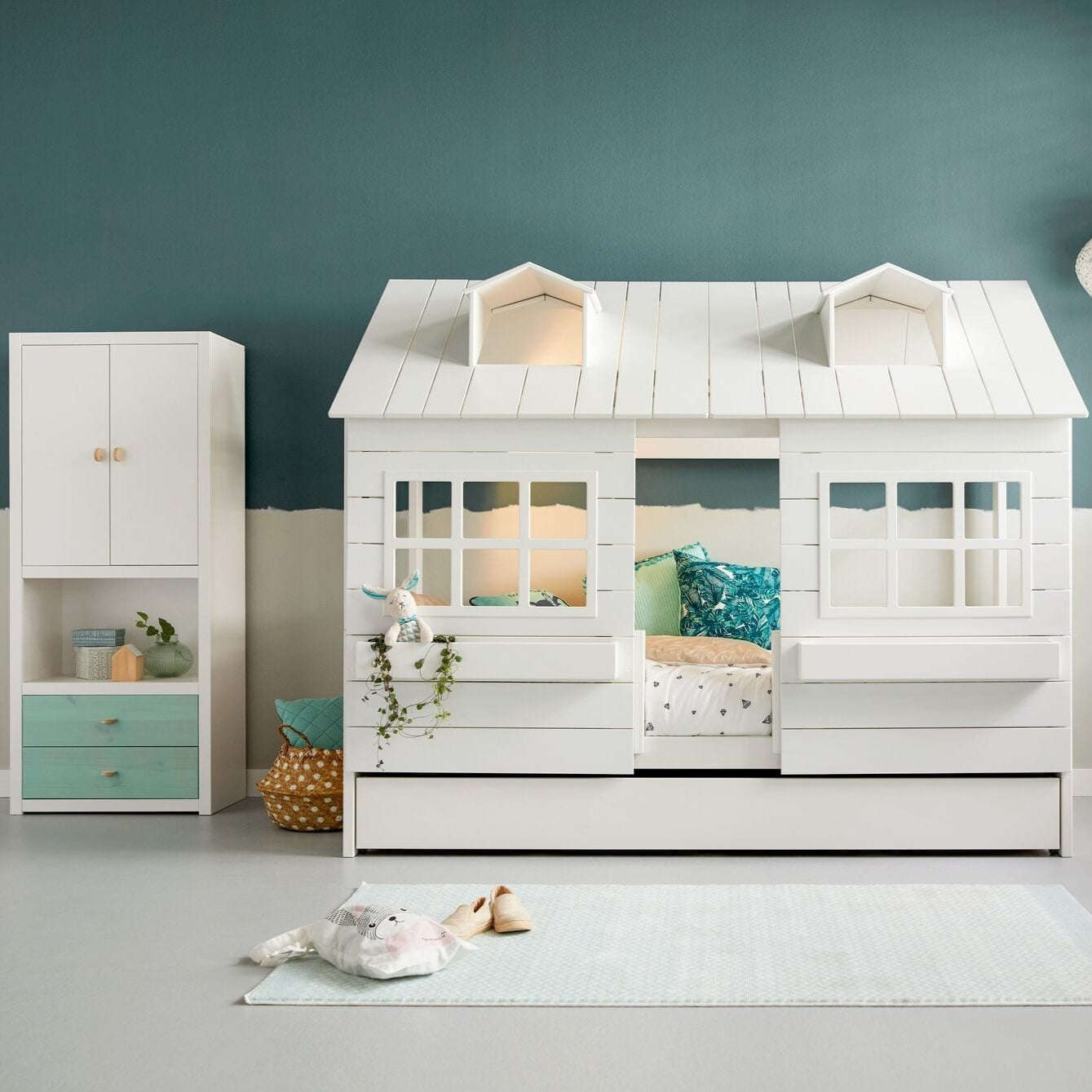 Lakehouse Children's Bed by Lifetime Kids